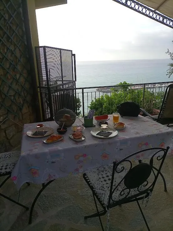 B&B Nido Sul Mare Alassio Bed & Breakfast